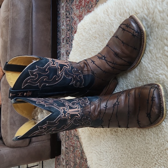 Men's *Keep Out With Longhorn Lights" Handmade Brown Leather Cowboy Boots ๐ค ๐ข๐ - Picture 3 of 17